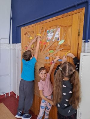 Obraz wyróżniający aktualność