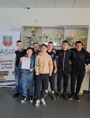 Obraz wyróżniający aktualność