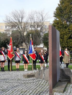 Obraz wyróżniający aktualność
